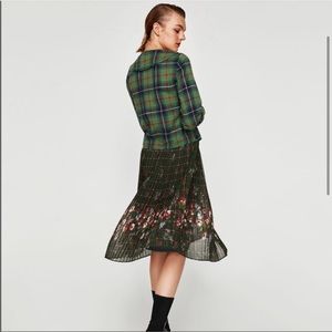 Zara Pleated Plaid Floral Midi NWT Skirt Size XS